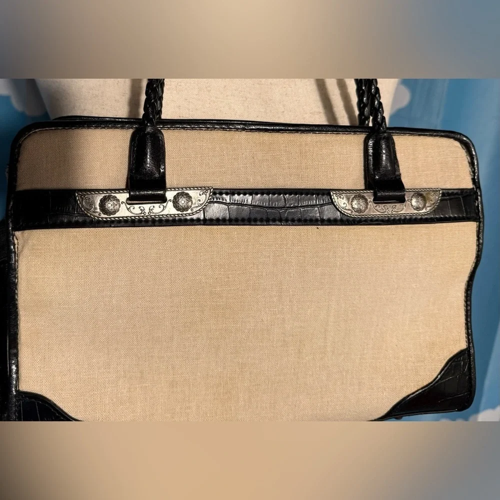 Vintage Bueno linen, silver tone southwest, leather shoulder bag.